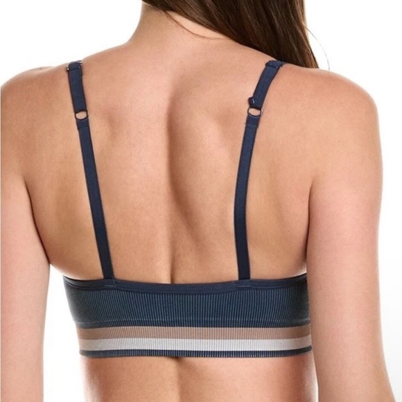 SPANX Acid Wash Seamless Sports Bra in Midnight Navy - EUC Size XL - Picture 4 of 7